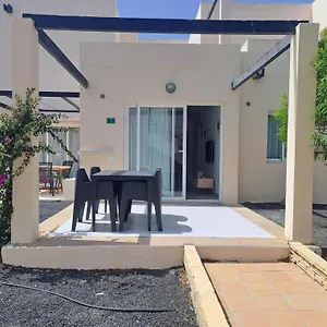 apartamento-alisios-1-con-piscina-en-corralejo.in-canary-islands.com/